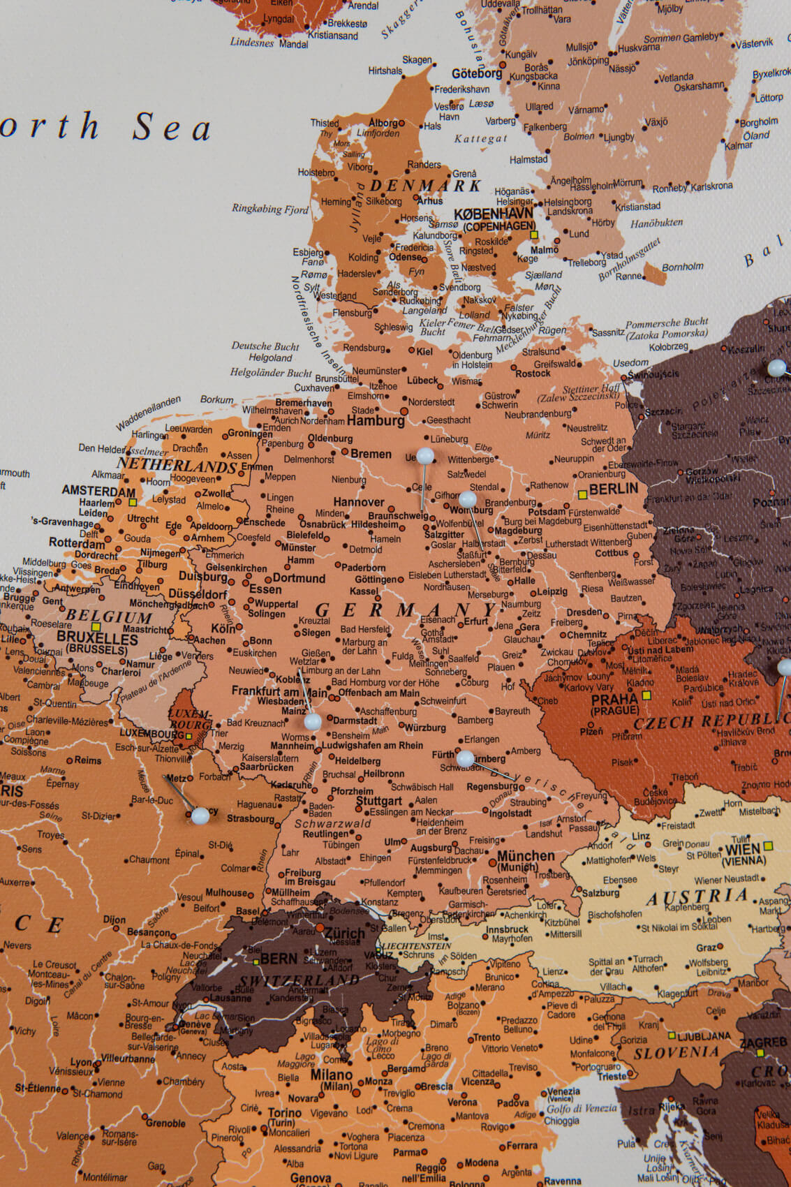 Europa Pinnwand Karte Braun Detailliert Tripmapworld De